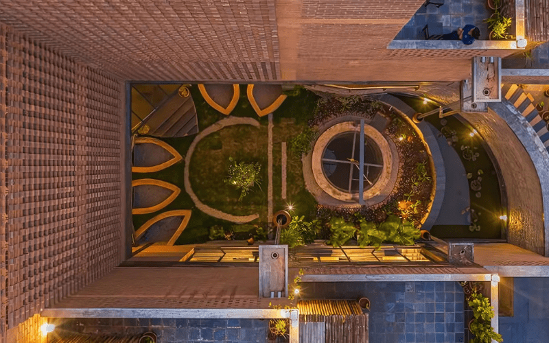 Sử dụng vật liệu tái chế để giảm thiếu tác động tiêu cực đến môi trường. Thu hút lượng khách hàng yêu môi trường